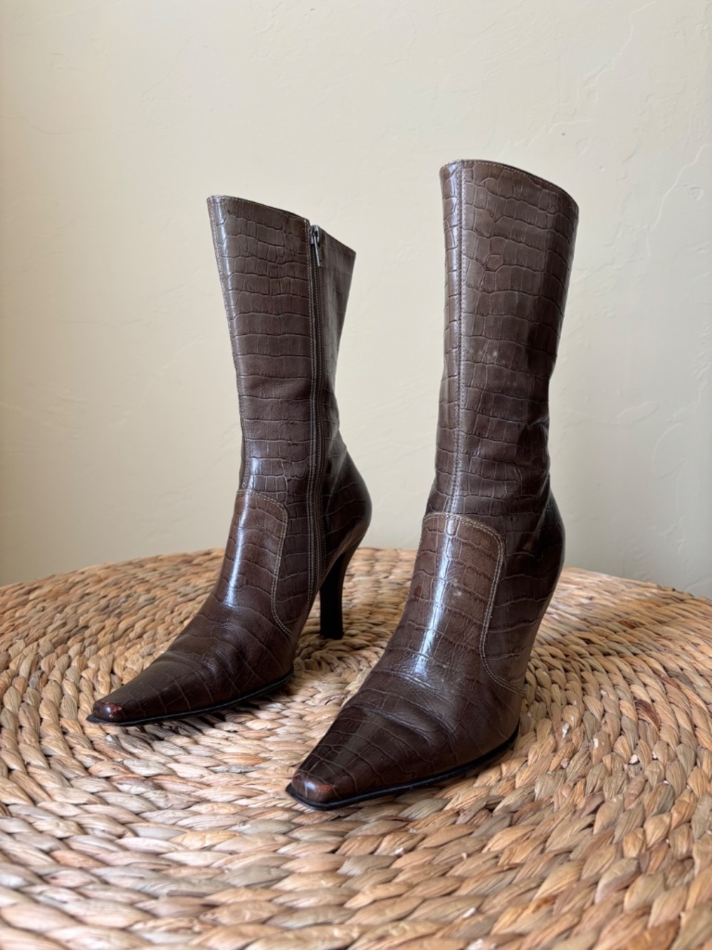 KENNETH COLE New York Leather Croc Embossed Mid-Calf Heeled Boots VERO CUOIO - Picture 2 of 14
